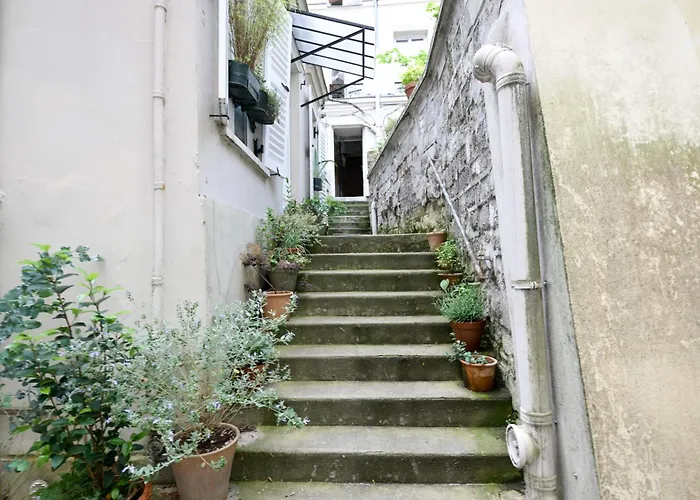 Au Coeur De Montmartre Paris Lovers