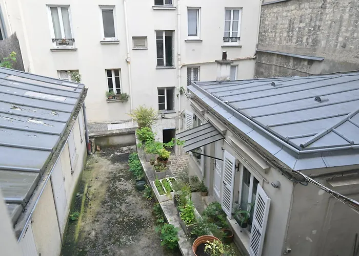 Au Coeur De Montmartre Paris Lovers